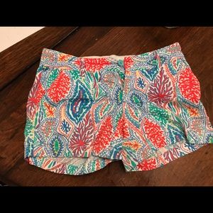 Lilly Pulitzer let minnow the Callahan short